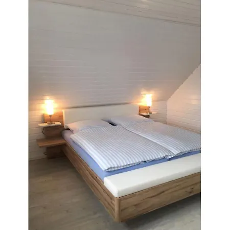 Traum In Blau * Brodersby-Goltoft